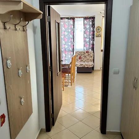 в риф 2 Apartman Burgasz